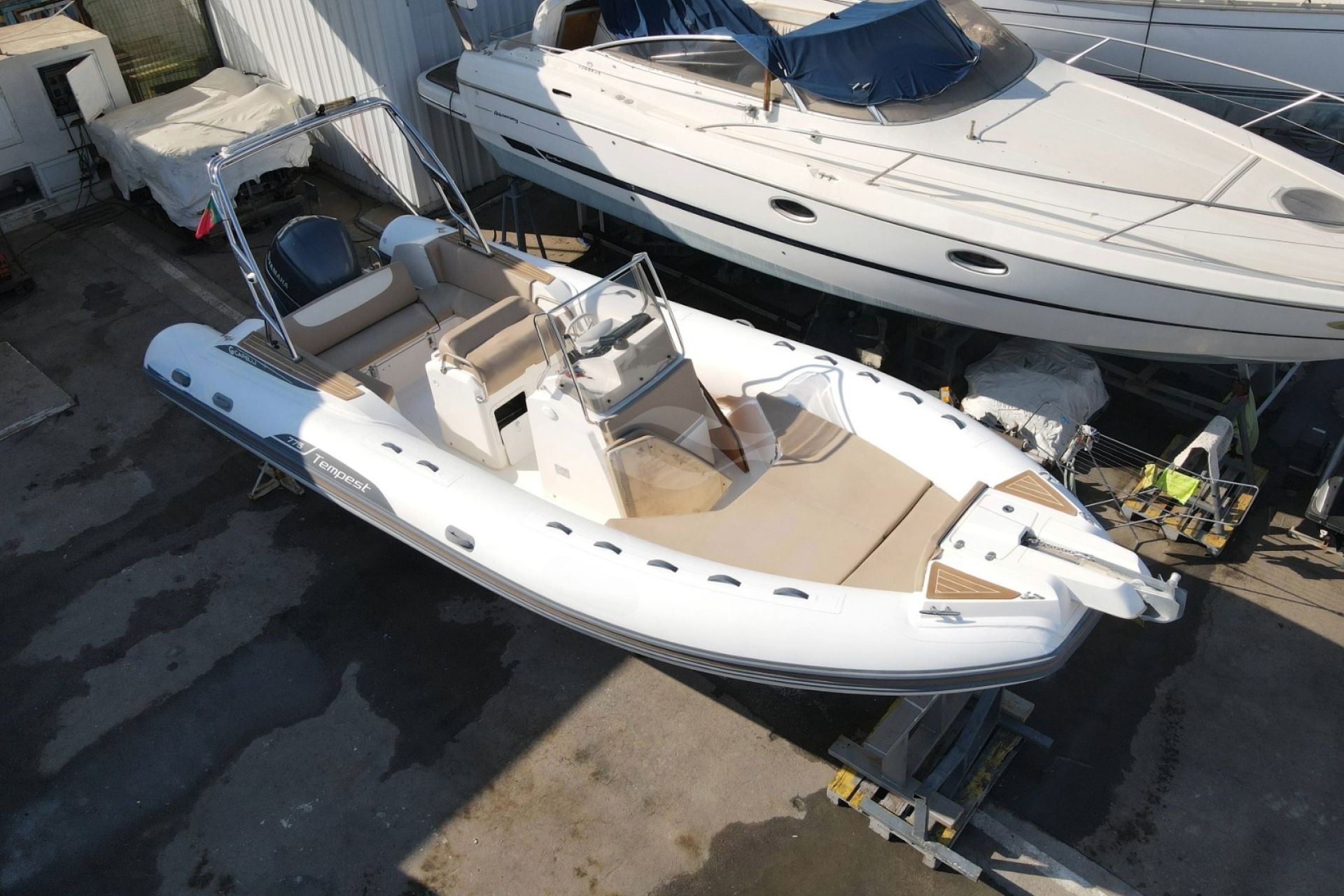 Capelli Tempest RIB 775